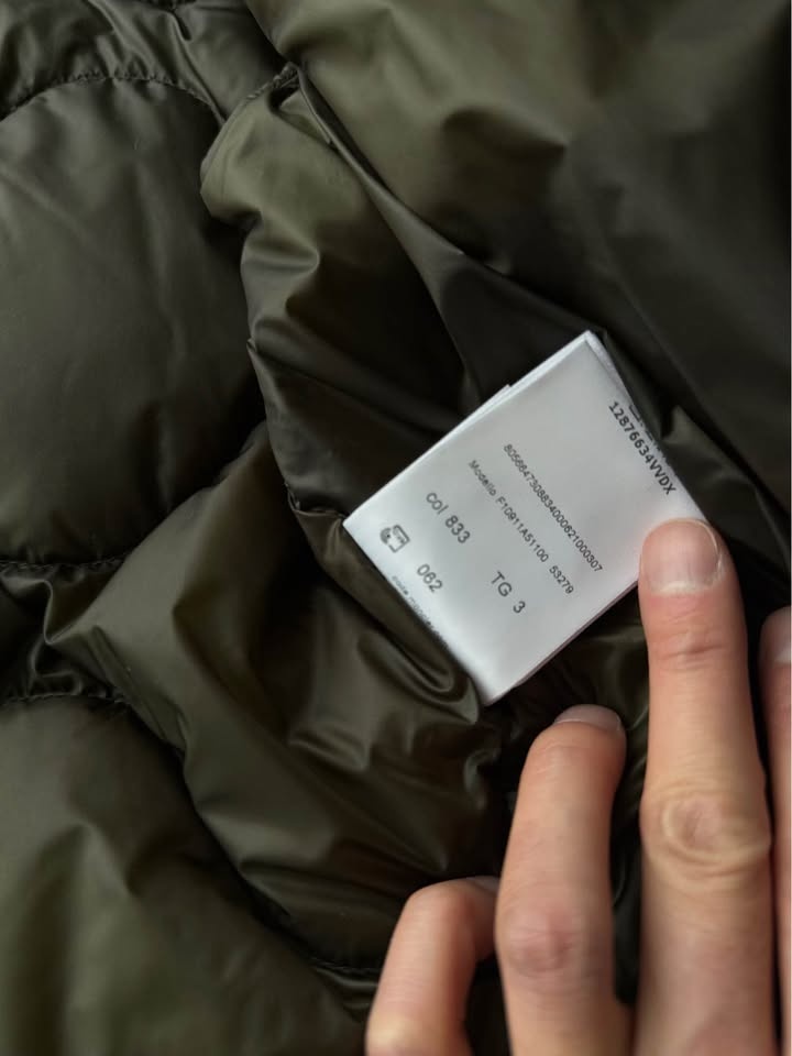 Sporty Moncler Down Filled Men Jacket, Size 3 - photo 5