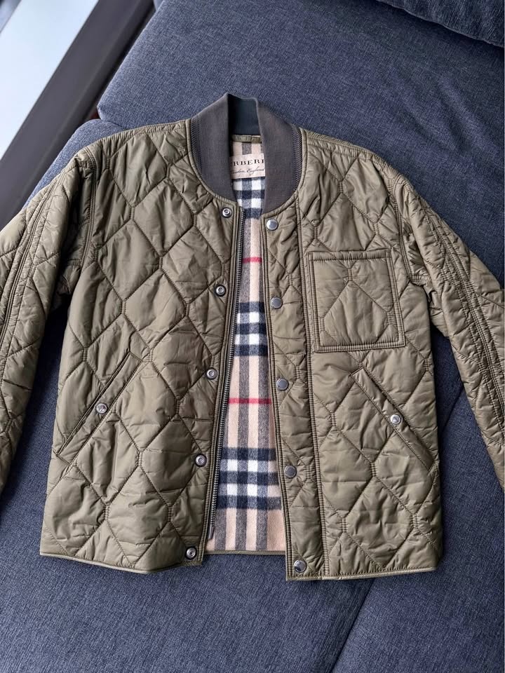 Men Burberry Wool Jacket, Size 46