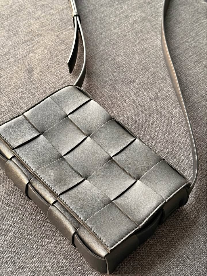 Elegant BV Black Woven Leather Shoulder Bag