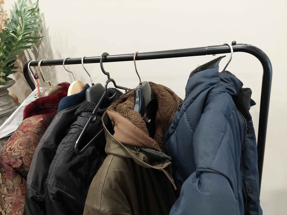 🏆 Light Metal Coat Clothes Rack w Shoe Handbag Shelf - photo 3