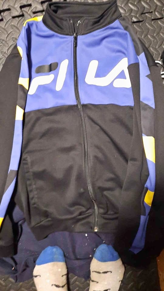 Fila jacket in medium size "🏆"
