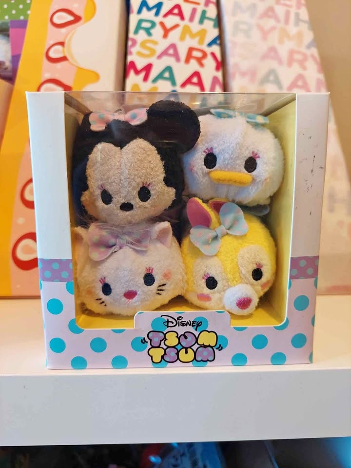 🏆 BNIB Tsum Tsum - Minnie & Friends Dressy Box Set 🎀