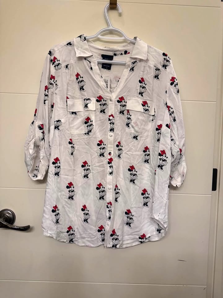 Torrid Disney Minnie Mouse Madison Button Up Blouse Size 1
