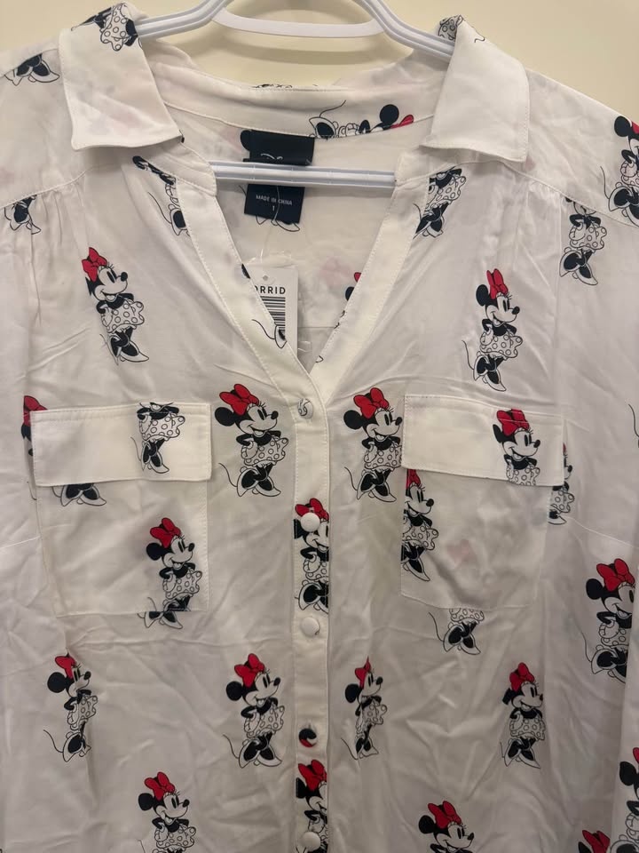 Torrid Disney Minnie Mouse Madison Button Up Blouse Size 1 - photo 3