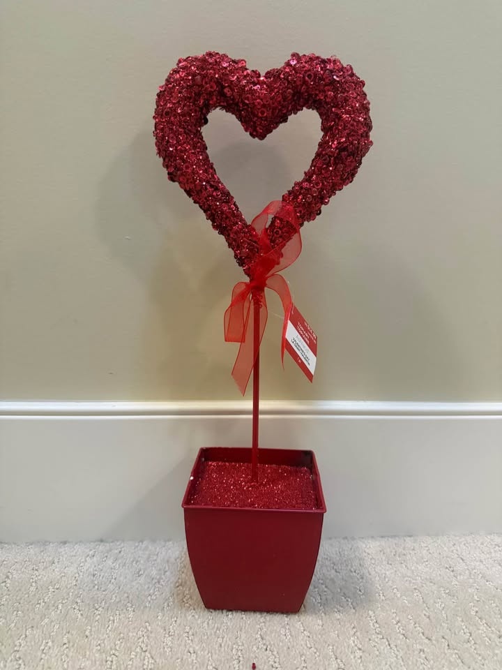 Valentine’s Day Heart Topiary Home Decor - photo 5