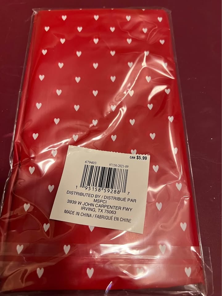 Valentine’s Day Table Cloth - photo 3
