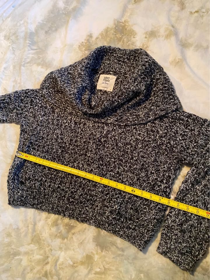 Rolled Neck Grey Sweater - photo 4