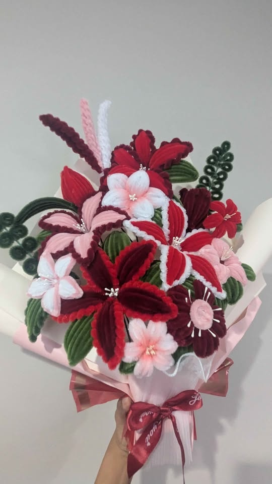 Valentine's Day gift ideas - Pipe cleaner/ Fuzzy wire flower bou - photo 2