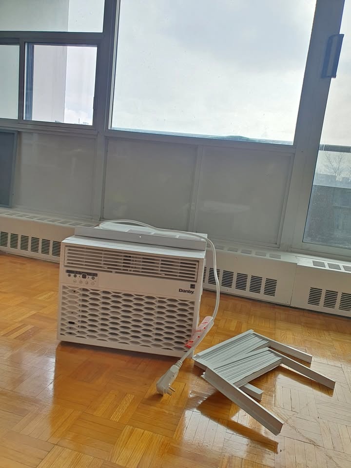 Danby Window AC 12000 BTU