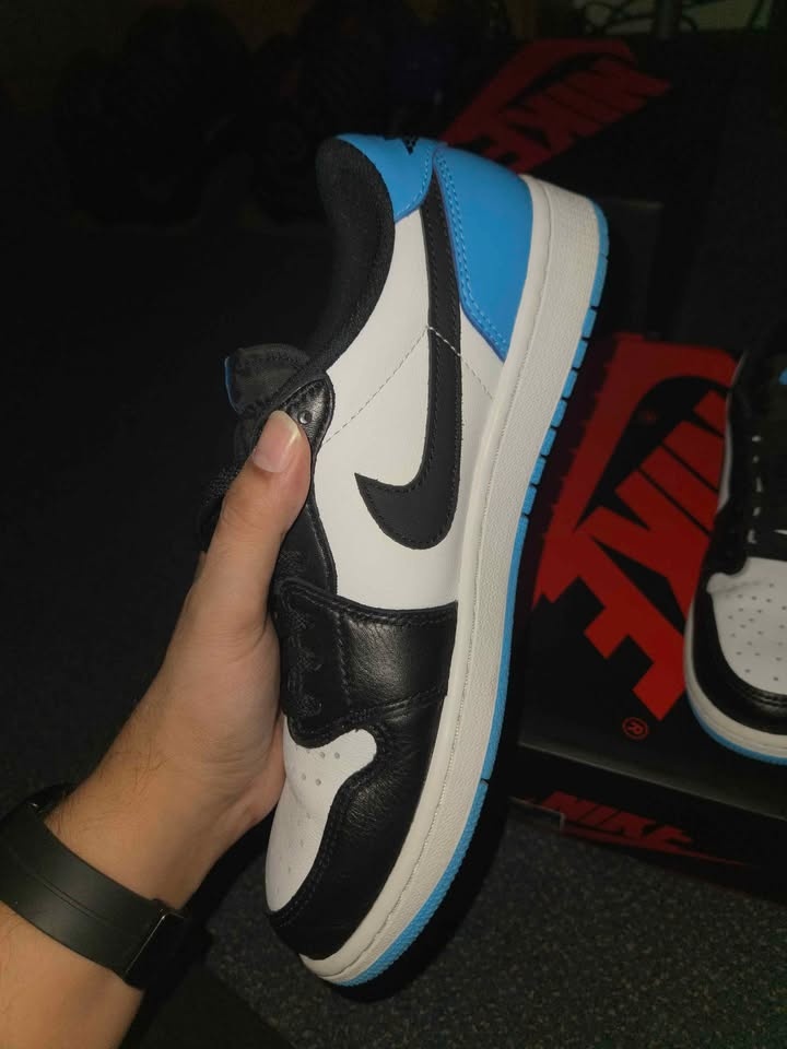 Jordan 1 Low OG Powder Blue Size 10 - photo 2