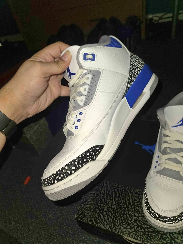 Air Jordan 3 Racer Blue Size 10.5