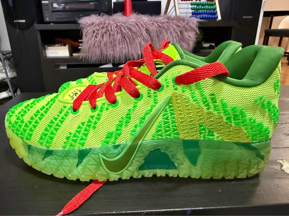NIKE JA3 (Grinch/Christmas Colorway) Size 8 Men