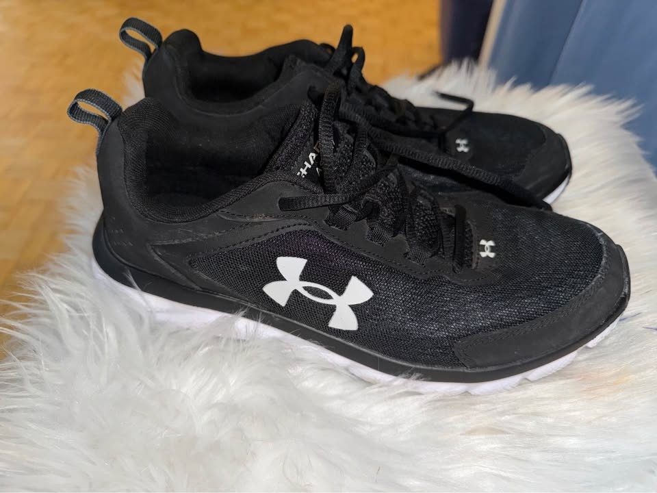 Under Armour Charged Assert 9 Running Shoes - Size 9 Men's - photo 4