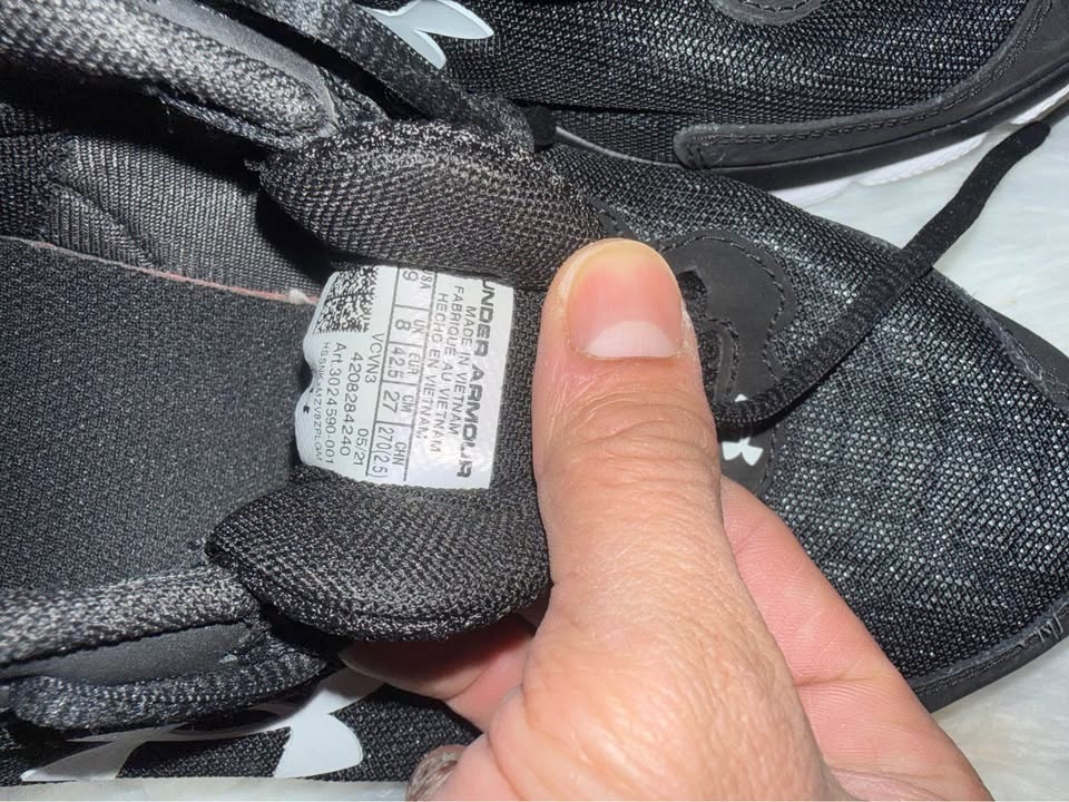 Under Armour Charged Assert 9 Running Shoes - Size 9 Men's - photo 5