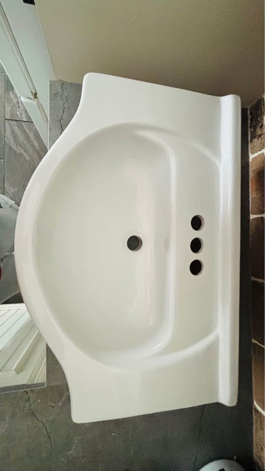 Brand New in Box Porcelain Bathroom Sink - photo 4