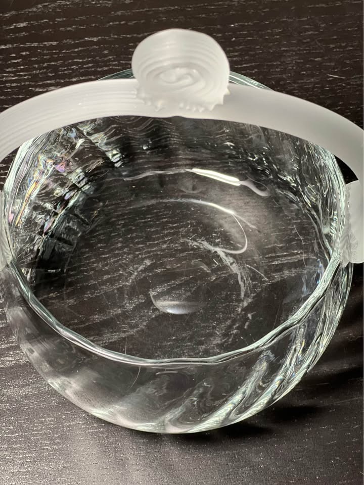 Lalique Style Art Deco Glass Basket w/Reeded Frosted Handle - photo 5