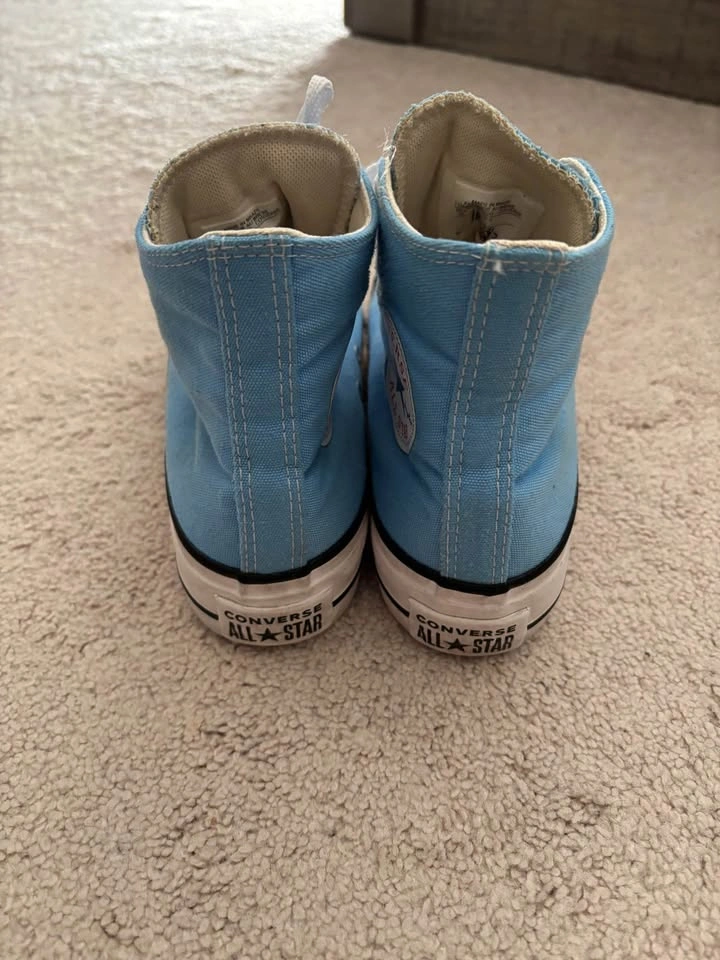 CONVERSE BLUE HIGH TOP SHOES - Size 4.5 ($30) - photo 3