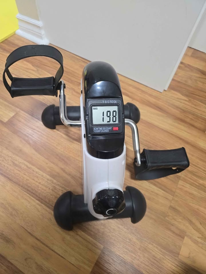 💥 Under-Desk Pedal Exercise Bike – can be used for hands and fee - photo 2