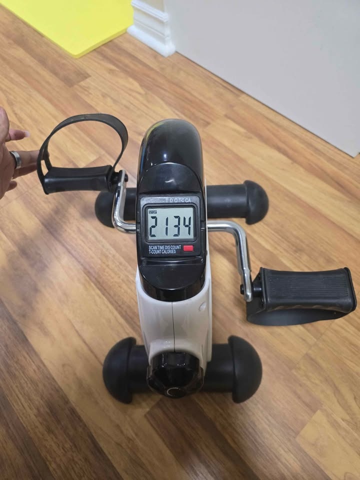 💥 Under-Desk Pedal Exercise Bike – can be used for hands and fee - photo 5