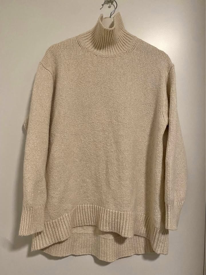 UNIQLO Soft Knit Long Sleeve High Neck Sweater