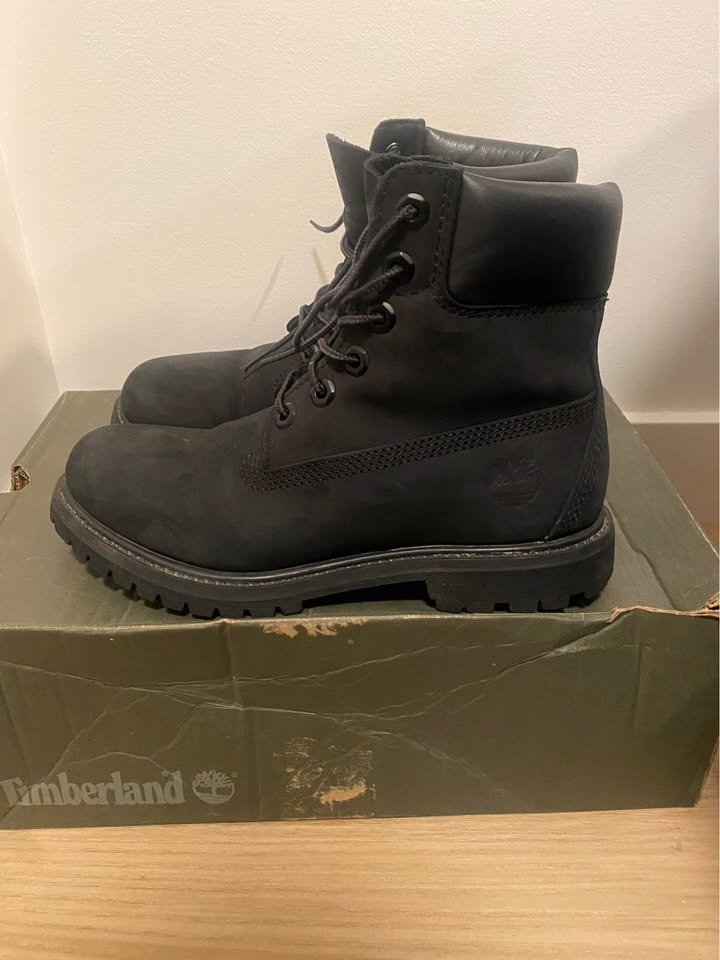 Timberland boots in black W 6.5 - photo 4