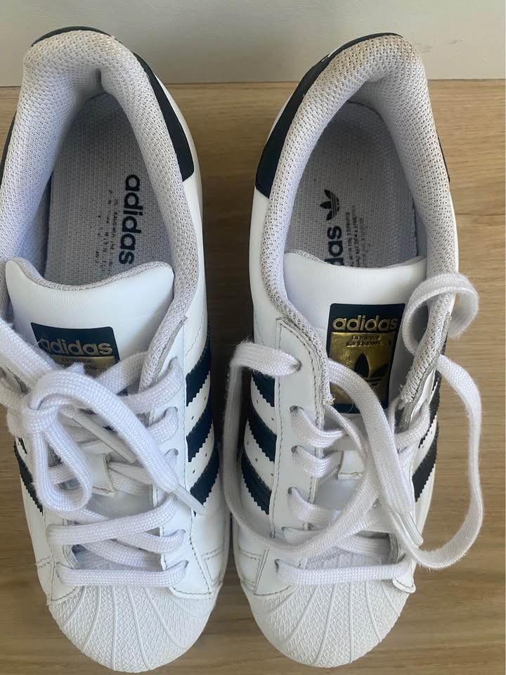 Adidas Superstar - white and black. Size 6US/EU 37/23CM - photo 2