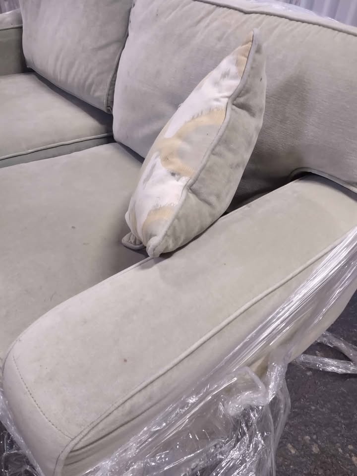 Ethan Allen 2-Seater Sofa - Green (62"x39") - photo 3