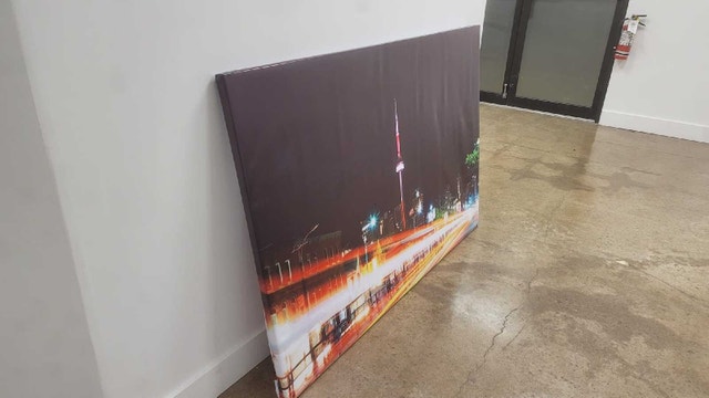 Large Framed Picture of Downtown Toronto 36x48 inch MUST GO!! - photo 3