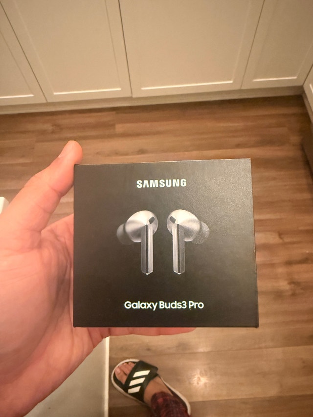 Samsung Galaxy Buds 3 Pro - Brand New Factory Sealed (Silver)
