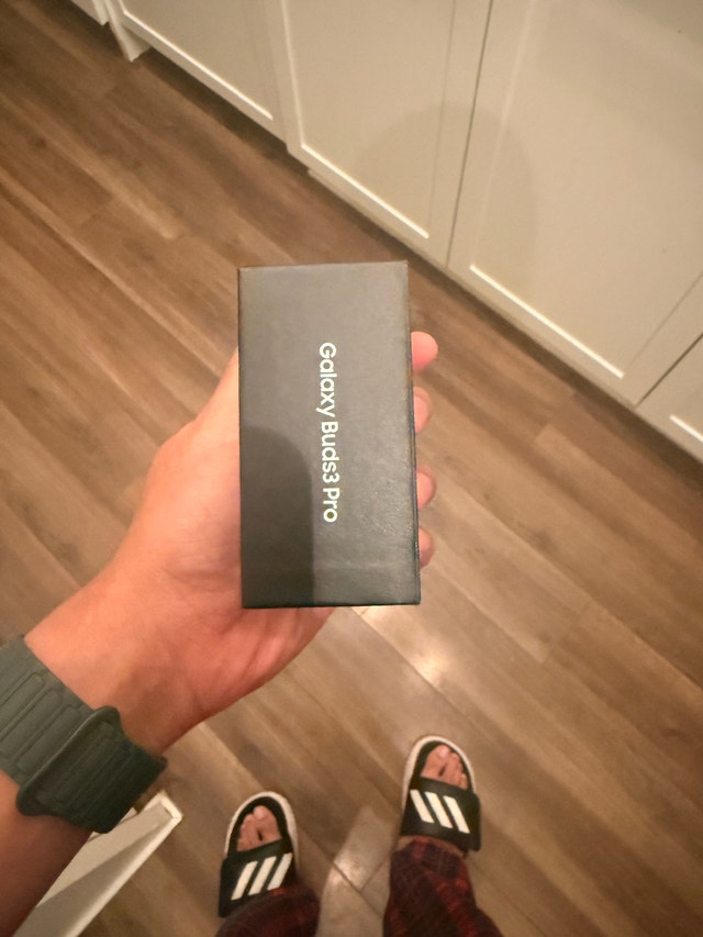 Samsung Galaxy Buds 3 Pro - Brand New Factory Sealed (Silver) - photo 3