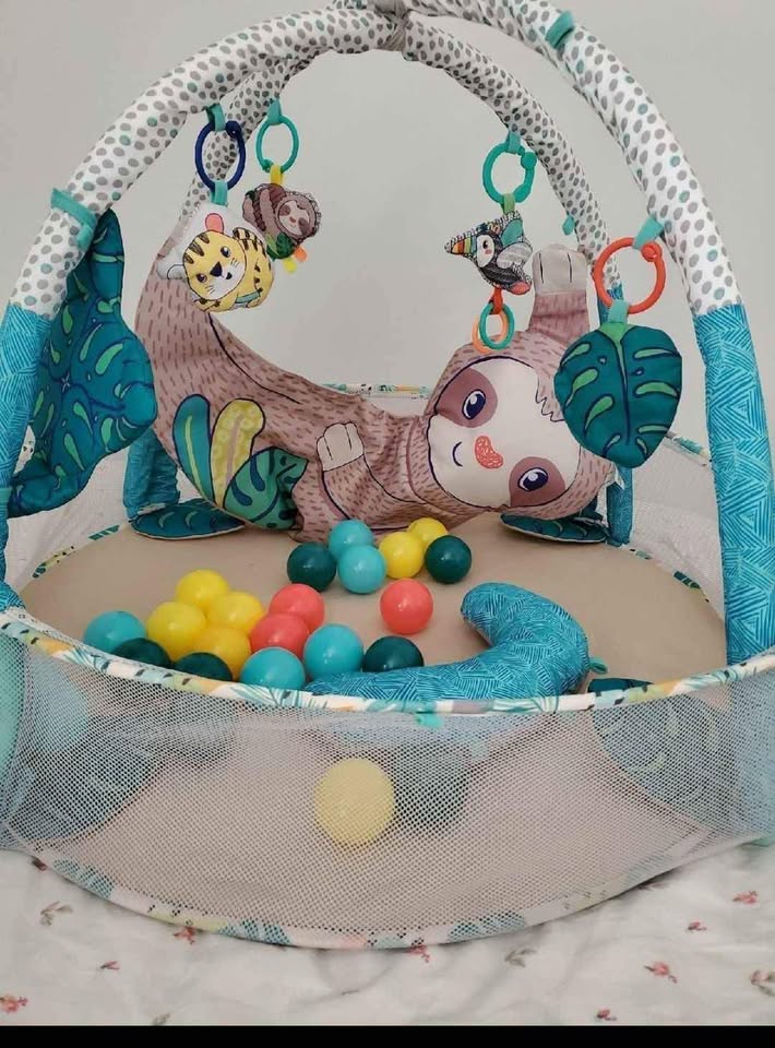 Infantino Baby Activity Gym & Ball Pit Playmat - photo 2