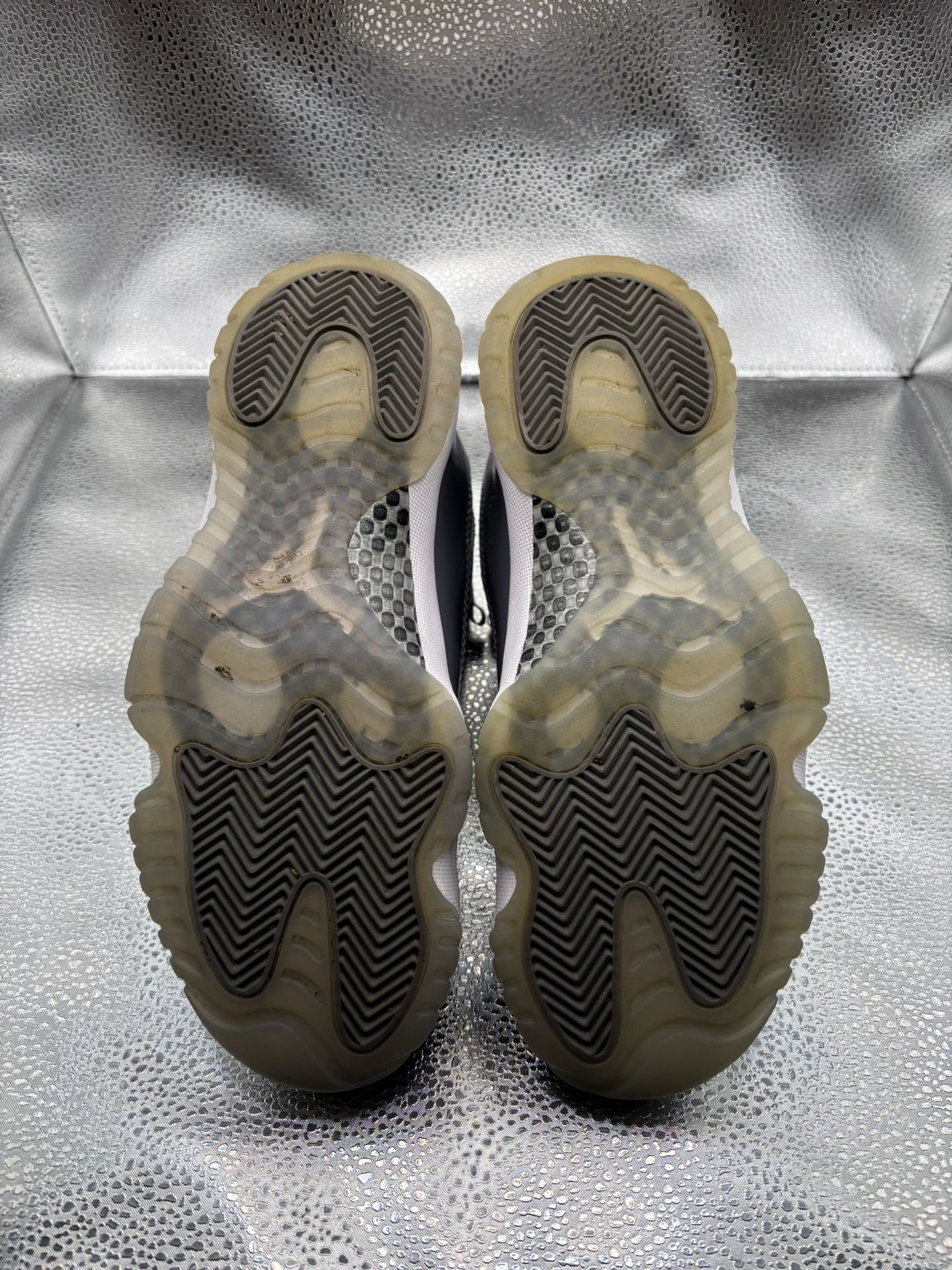 Air Jordan 11 Cool Grey - photo 3
