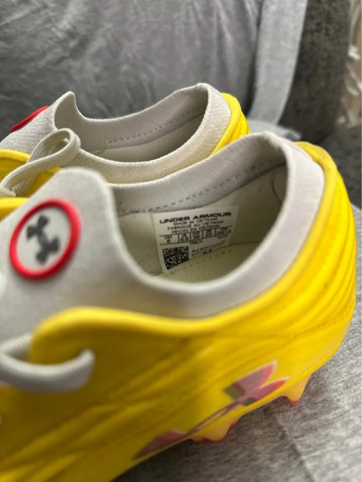 Under armour soccer cleats image indicator(3)