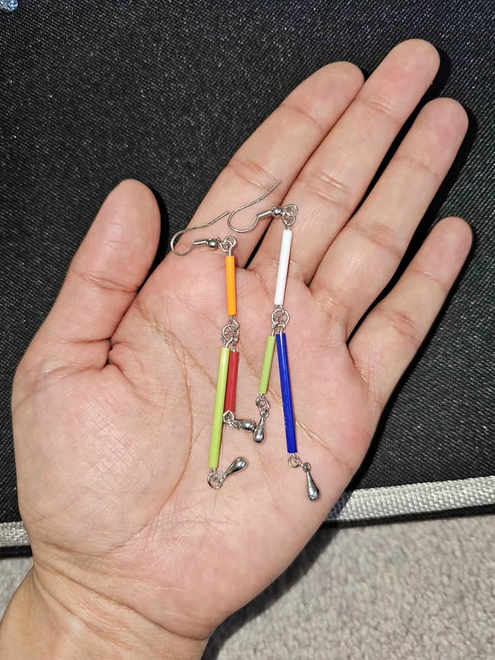 Earrings 2 for 4 dollars