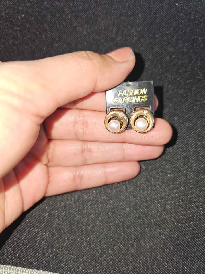 Earrings 2 for 4 dollars - photo 5