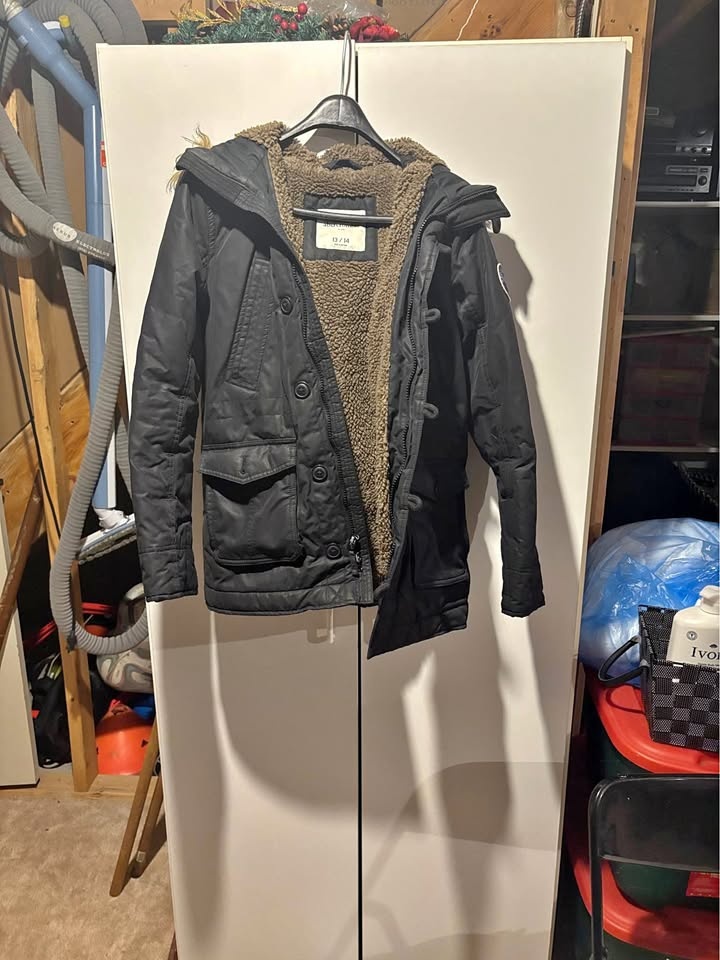 Abercrombie & Fitch Kids Black Winter Jacket w/ Fleece Lining