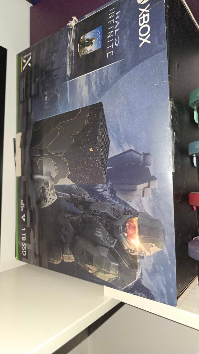 Xbox Series X (Halo Infinite Edition) - photo 2