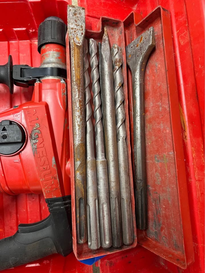 Hilti TE-50 SDS Rotary Hammer with Bits - photo 2