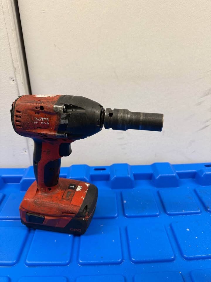 Hilti SIW 22A Impact Wrench - photo 2