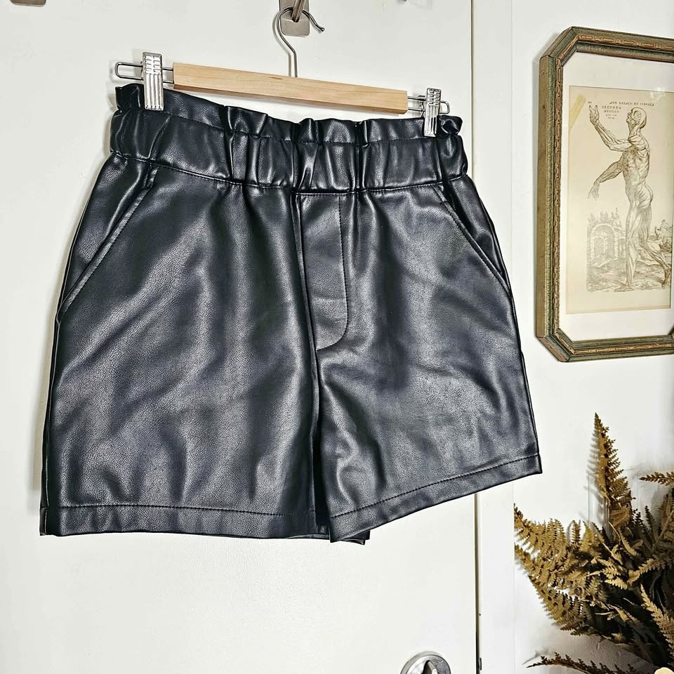 Bagatelle Black Faux Leather Paperbag Waist Shorts - Size S