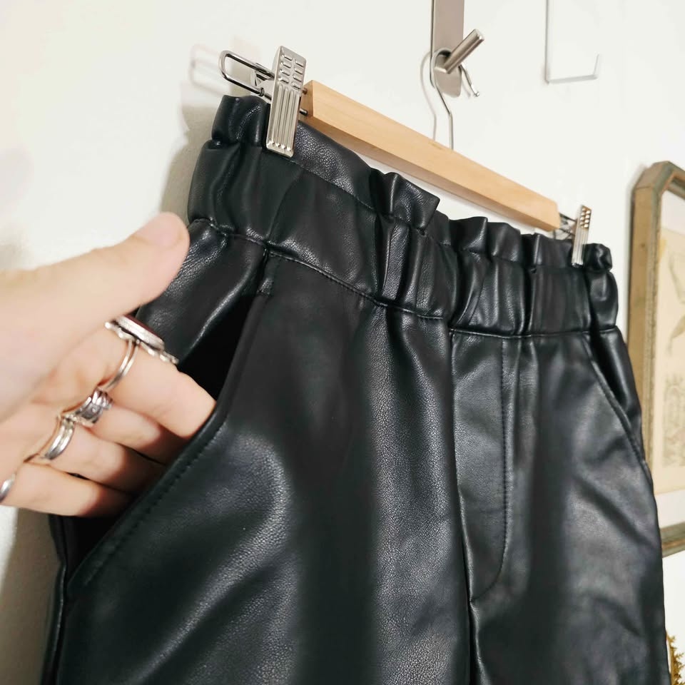 Bagatelle Black Faux Leather Paperbag Waist Shorts - Size S - photo 2