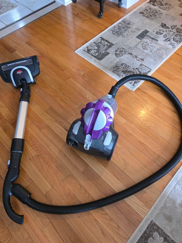 Bissell Powerlifter Multi-Cyclonic Vacuum