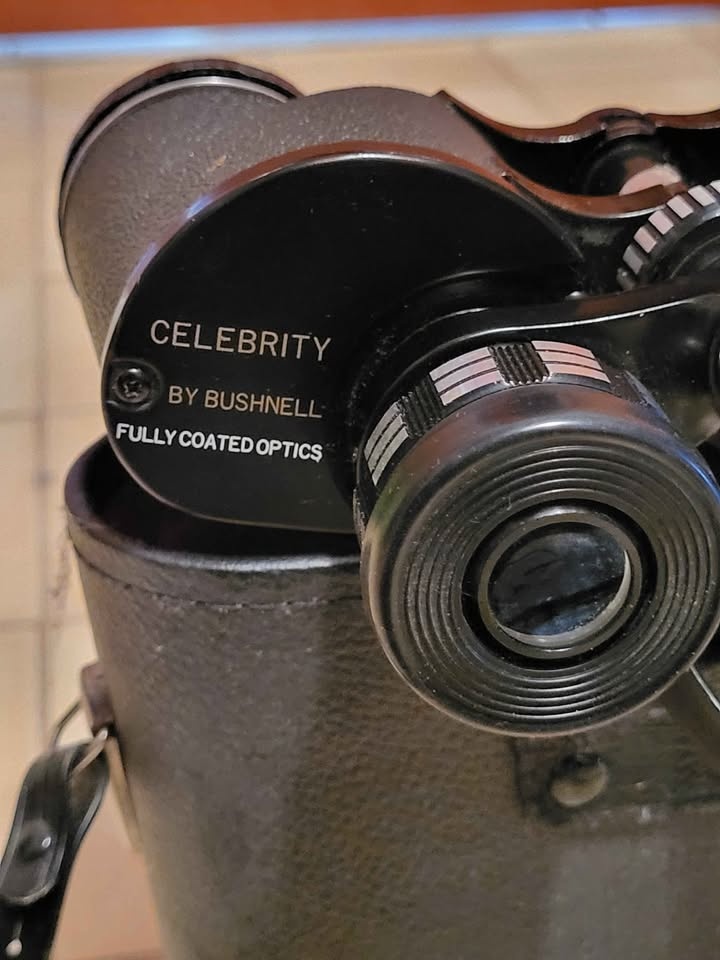 Bushnell Binoculars - photo 2