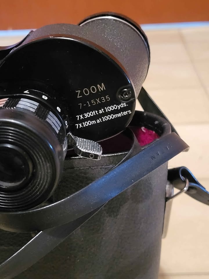 Bushnell Binoculars - photo 3