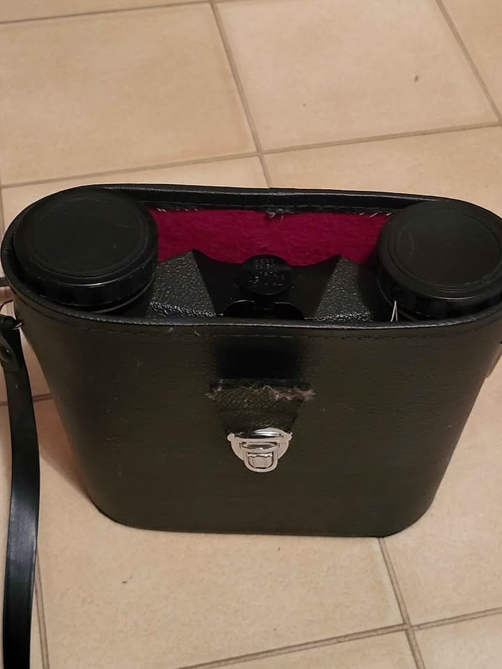 Bushnell Binoculars - photo 4