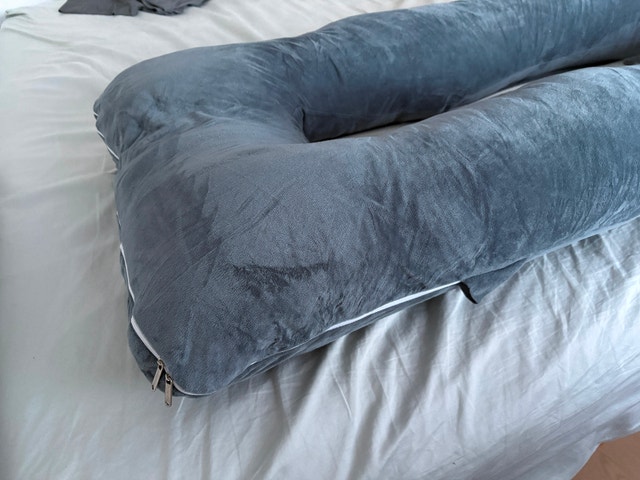 59" U-Shaped Pregnancy Pillow-Washable with a zipper - photo 2
