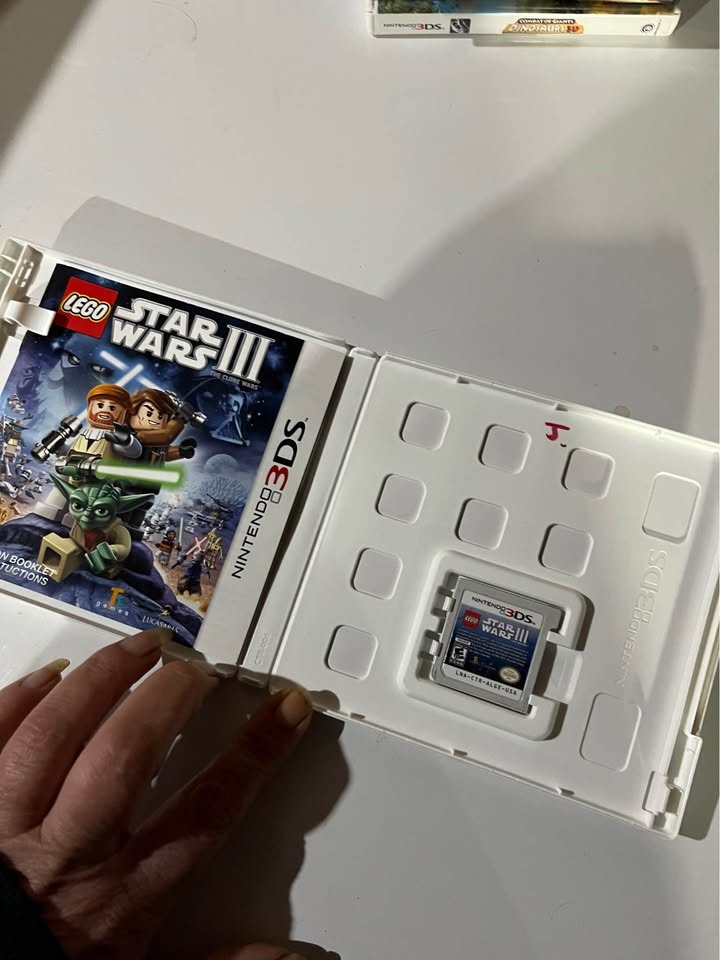 Lego Star Wars III The Clone Wars Nintendo 3DS Game - photo 2