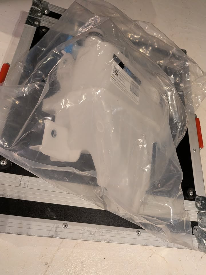 Mazda CX-30 Windshield Washer Fluid Tank Reservoir - photo 4