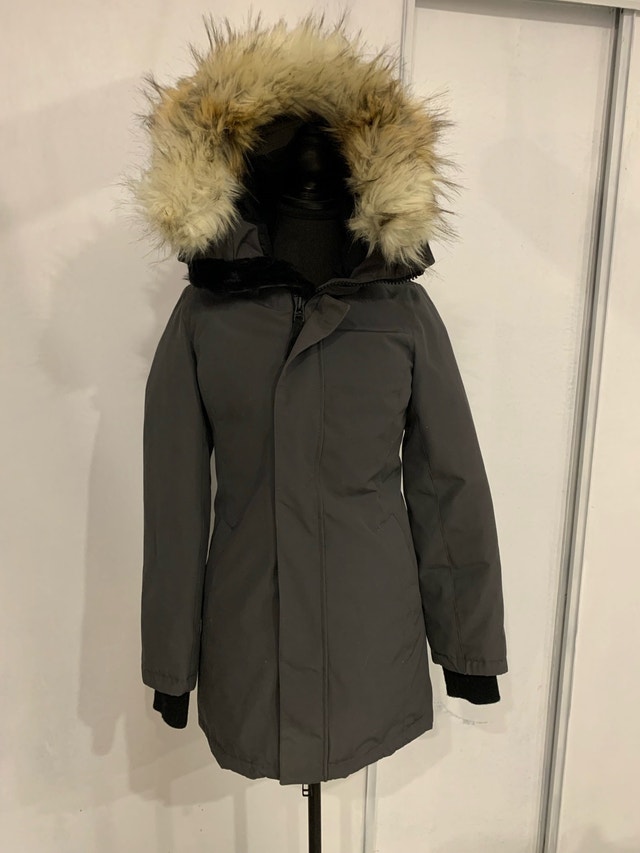 Aritzia TNA Haven Parka with Faux Fur Hood
