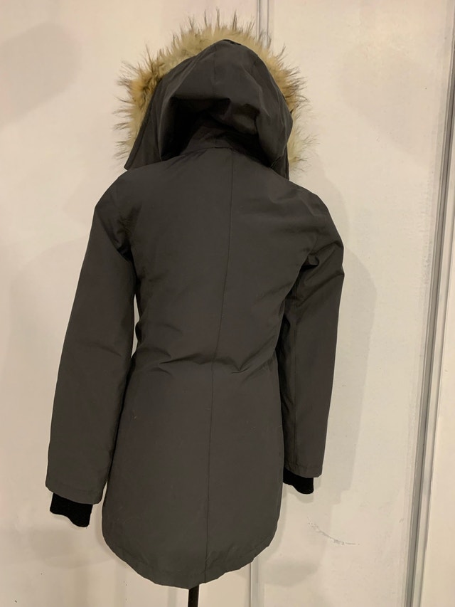 Aritzia TNA Haven Parka with Faux Fur Hood - photo 5